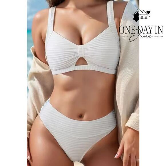 Adisputent Textured Keyhole Bikini Swimsuit Size XL - Picture 1 of 5
